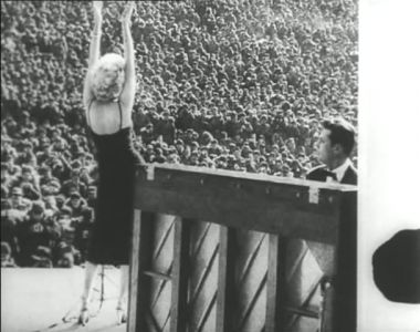 Fotogramma di Marilyn da La rabbia (1962)